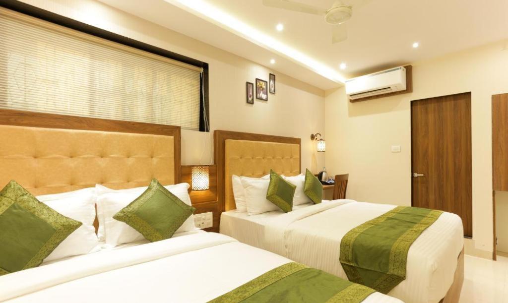Hotel Delight Mumbai Exteriör bild
